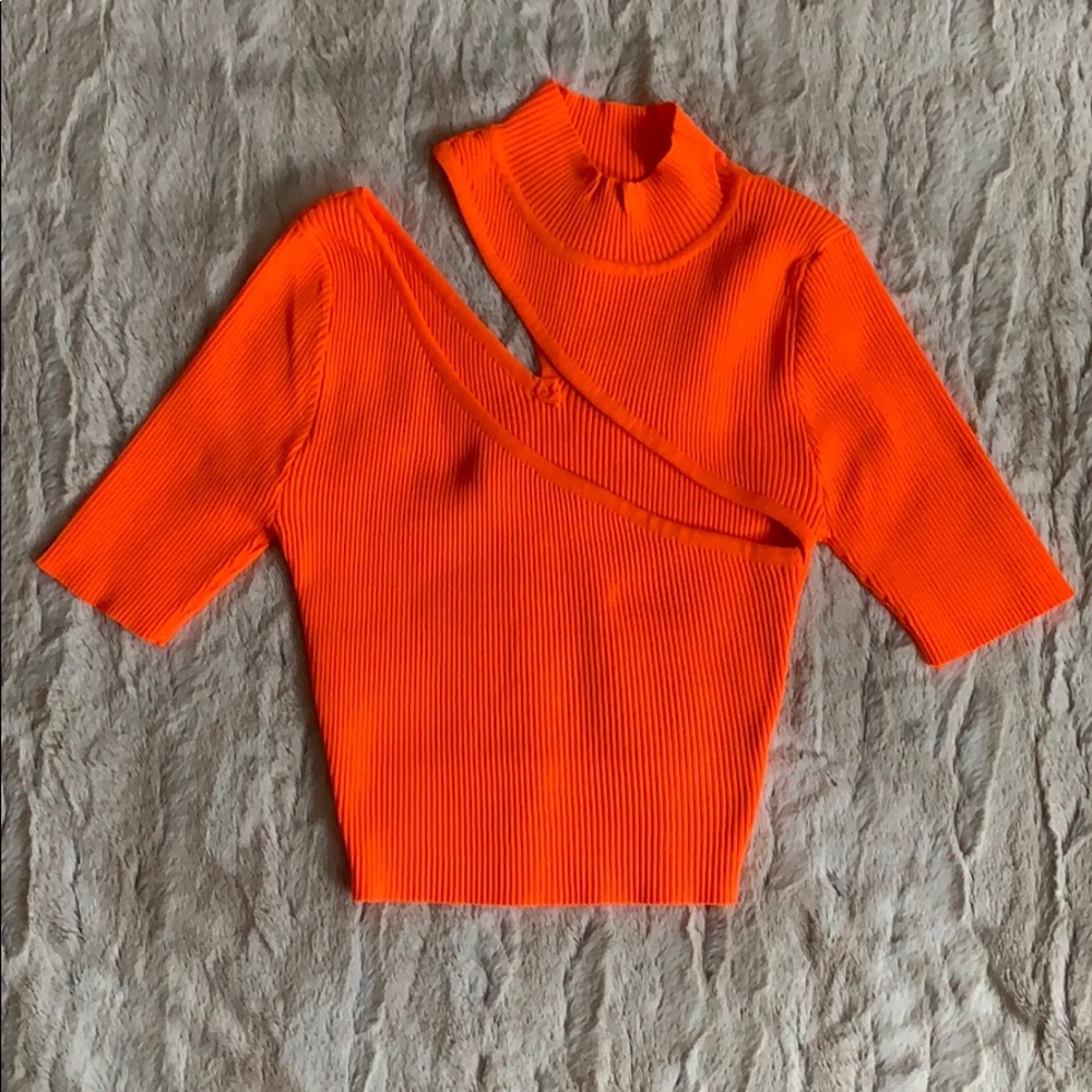 NWOT Hera collection neon crop top